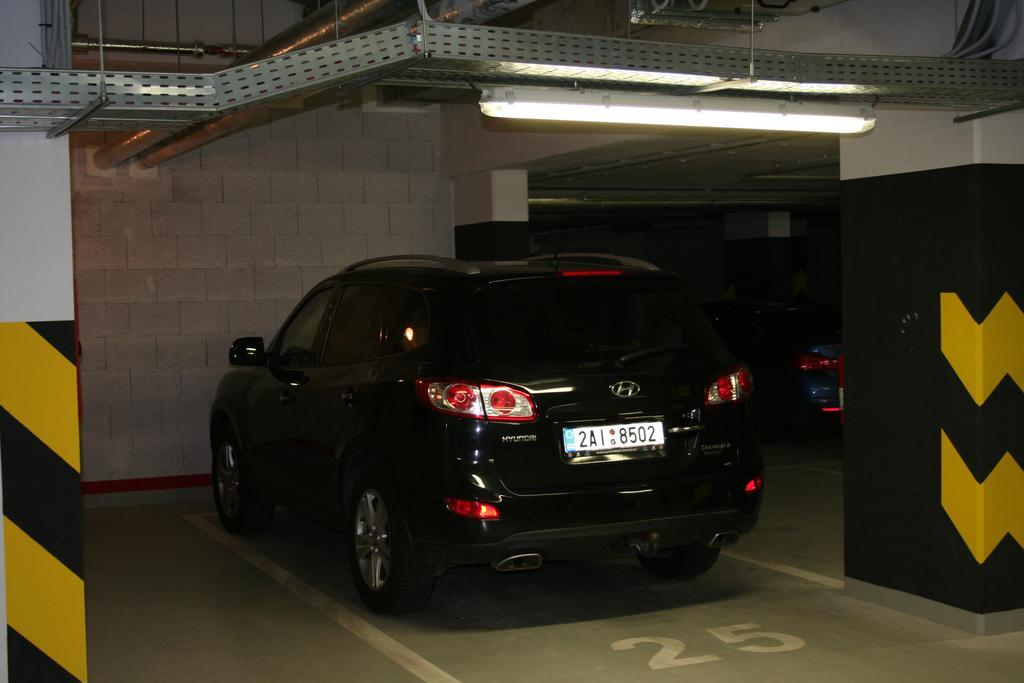 Karlin Apartment Prága Kültér fotó
